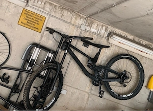 Canyon Sender Carbon Downhill 