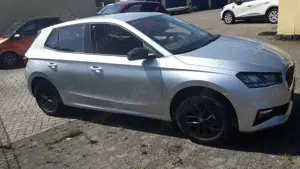 Skoda Fabia Fabia 1.0 TSI Selection SHZ Klima ALU