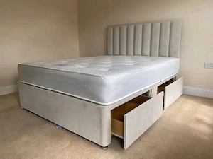 Matratze, komplettes Bett und komplettes Küchenschrankset 