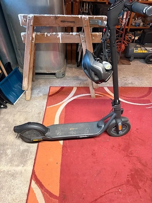 Ninebot Kickscooter F2 E-Scooter mit nur 1020 km  Bild 5