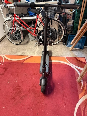 Ninebot Kickscooter F2 E-Scooter mit nur 1020 km  Bild 2