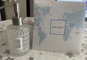 Ava & May Seife