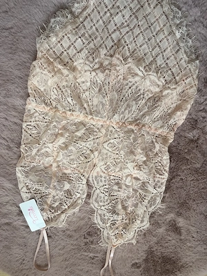 Damen Spitzenbody Dessous in Creme Nude   Einheitsgröße   mit Etikett 