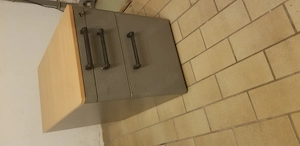 schöner Rollcontainer massiv fürs Büro