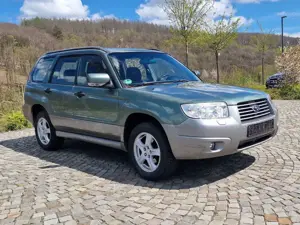 Subaru Forester Forester 2.0X, Tüv Zahnr Kupplung Neu,Ahk, Höher, 2. Hand, unfallfrei, Kein Rost, 8f