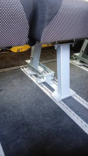 Einzelsitz für Airline-Schienensystem (Schnierle)