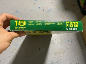 MANN-FILTER Luftfilter C 42 002 (Air Filter   Filtro de Aire).