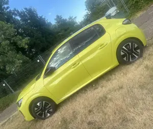 Peugeot 208 Hybrid 100 Allure