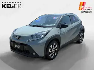 Toyota Aygo X 1.0 L TEAMPLAYER 5 M/T ACC Fernlichtass.