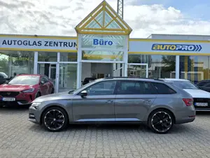 Skoda Superb Combi Sportline Panorama schwenkbare AHK