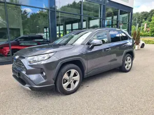 Toyota RAV 4 Hybrid 4x2 Club Navi Kamera Technik 8-fach