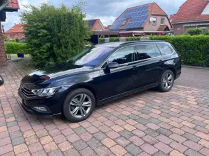 Volkswagen Passat Variant Business DSG AHK, LED , Kamera ,200 PS