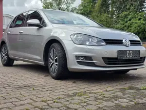 Volkswagen Golf Golf 7 1.6 TDI BlueMotion Comfort mit Standheizung