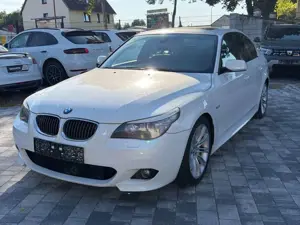 BMW 525 i Facelift M-Paket / Schiebedach / HU NEU