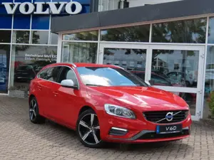 Volvo V60 D4 Momentum (2-Zonen-Klima, Winterpaket)