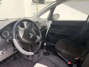 Mitsubishi Colt 1.1 Inform