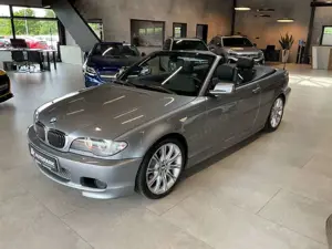 BMW 320 i Cabrio M Paket HiFi Leder MFL PDC Xenon 18"