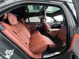 BMW 740