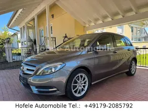 Mercedes-Benz B 180 **CAM/TEMPO/SHZ/KLIMA/LED*