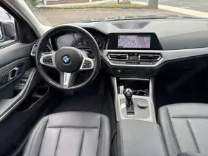 BMW 318 3 Touring 318 iA LED Pano Leder AHK uvm