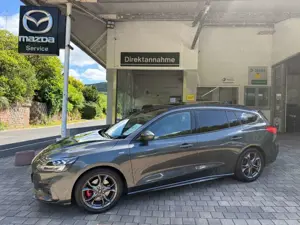 Ford Focus Turnier ST-Line 1,5  182PS AHK Panorama