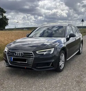 Audi A4 Avant quattro S-tronic