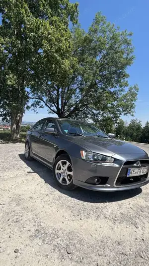 Mitsubishi Lancer 1.8 Intense