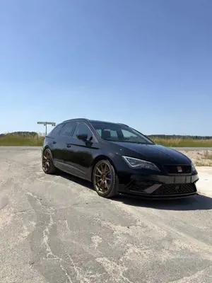 SEAT Leon Seat Leon ST Cupra 300 DSG 4Drive | Ego-X •Brembo