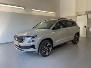 Skoda Karoq Sportline 2.0 TDI 4x4 AHK+360°+Alu19+Navi+Matri...