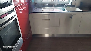 Küche komplett mit Elektrogeräten und Natursteinküchenplatte Bild 4