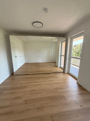 Kleiderschrank 