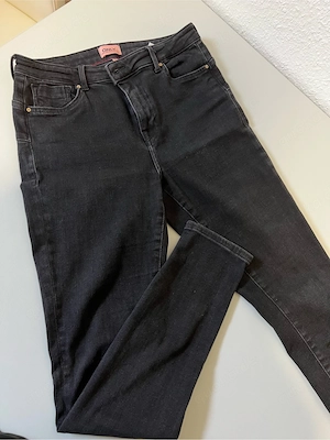 Verkaufe Skinny Jeans in Größe 32 OnLY 