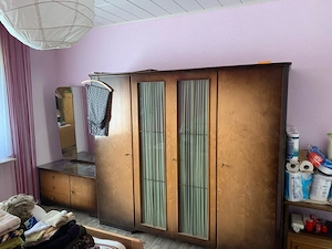 Schlafzimmerschrank antik