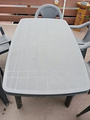 verkaufe Gartentisch 