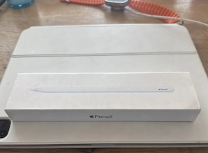 Apple iPad Pro 5th Gen 512GB WIFI + 5G Bundle Magic Keyboard & 2nd GEN Pencil