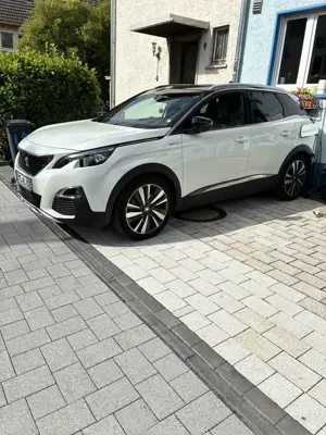 Peugeot 3008 Hybrid4 300 e-EAT8 GT