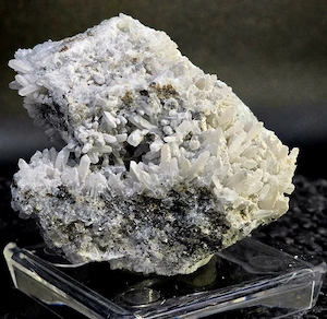 Mineralien: Nadelquarz - Stufe auf Matrix, zu verkaufen, sehr ästhetisch und toller Glanz !!!