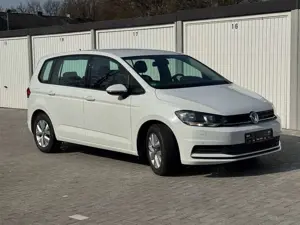 Volkswagen Touran Touran 1.6 TDI SCR (BlueMotion Technology) SOUND