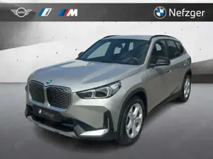 BMW iX1 eDrive20 Park-Assistent Komfortzugang Driving Assi
