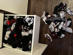 Sammlung wird aufgelöst   getragene Socken abzugeben