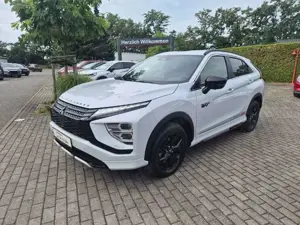 Mitsubishi Eclipse Cross PHEV Select Allwetterbereifung