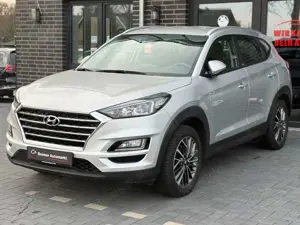 Hyundai TUCSON Advantage*2WD*SHZ*KAM*PDC*NAVI*TOP*LED*