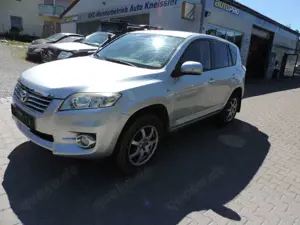 Toyota RAV4 Life Kd+Hu neu AHK Automatik