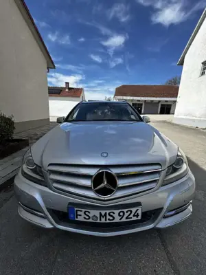Mercedes-Benz C 220 T CDI DPF (BlueEFFICIENCY) 7G-TRONIC Avantgarde