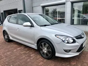 Hyundai i30 1.4 /Sitzheizung/PDC/Klima/Tempomat