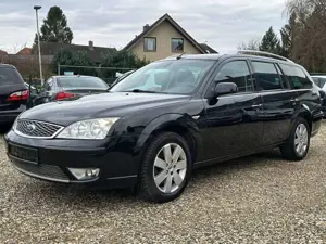 Ford Mondeo 1.8 Titanium Sitzheizung PDC 8xBereift Klima