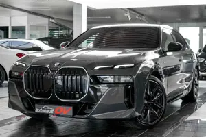BMW 740 xd M Sport Pro*Fond Theatre*Executive*4xMassa