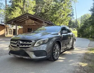Mercedes-Benz GLA 250 7G-DCT AMG Line 4 Matik