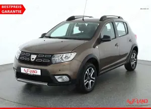 Dacia Sandero Stepway 0.9 TCe Celebration Navi AHK PDC