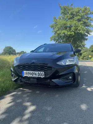 Ford Focus ST-Line 1,5 L Eco-Boost ! Navi Kamera BO Sport